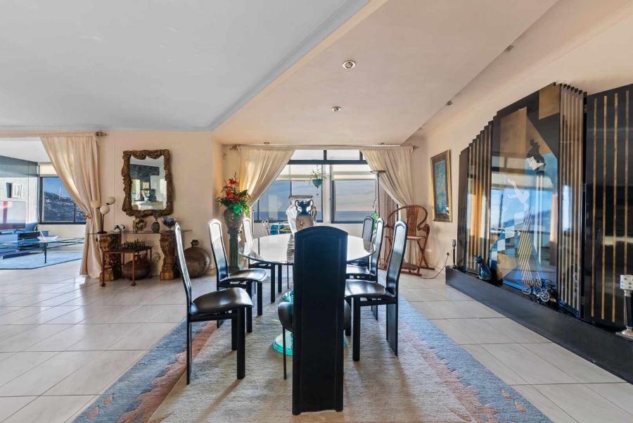 3 Bedroom Property for Sale in Sea Point Western Cape